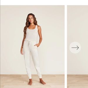 Barefoot dreams jogger and t shirt set XS chalk